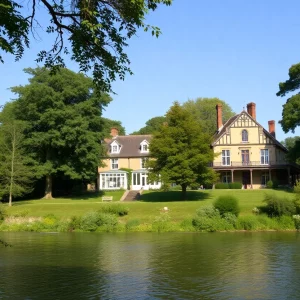 View of a historic home in Bluffton with lush greenery